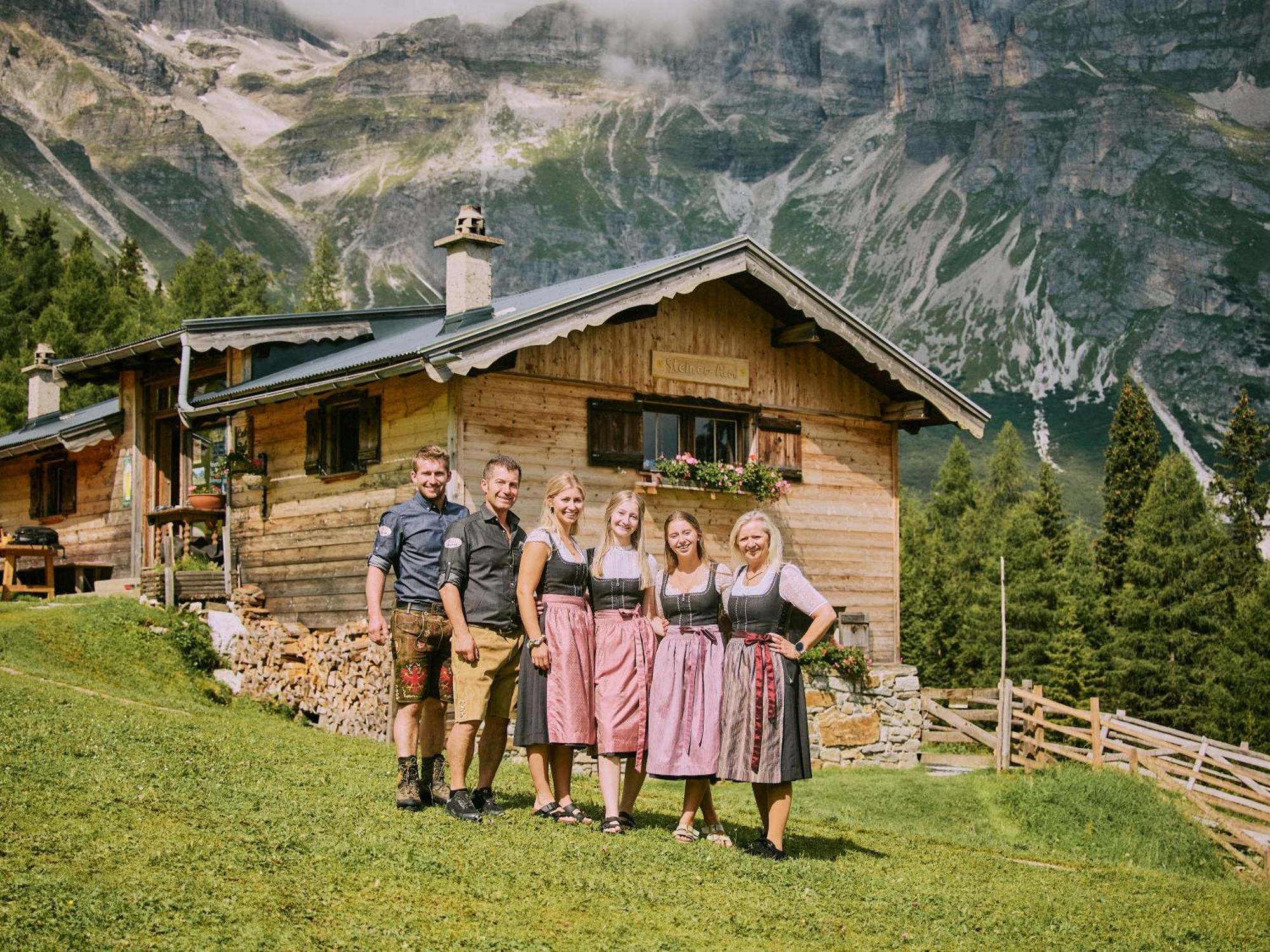 Almi'S Berghotel Obernberg am Brenner Exteriör bild